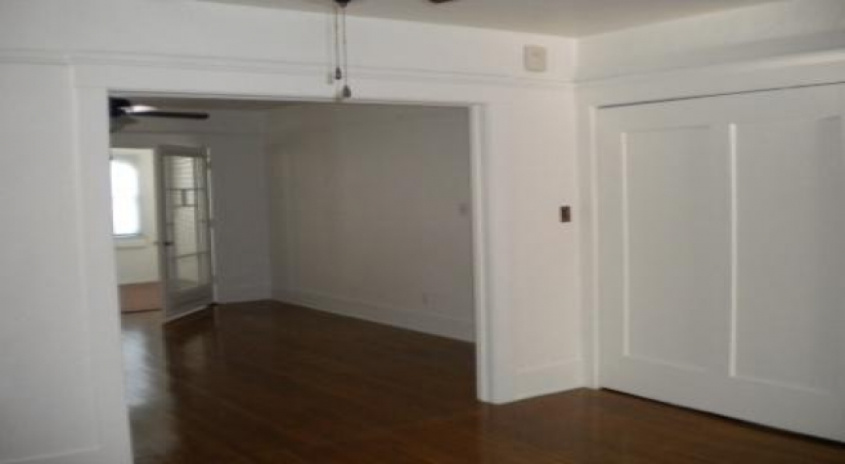 1537-1543 N Wishon Ave, Fresno, California 93728, 1 Bedroom Bedrooms, ,1 BathroomBathrooms,Apartments,For Rent,Wishon Carmen Building,N Wishon,1060