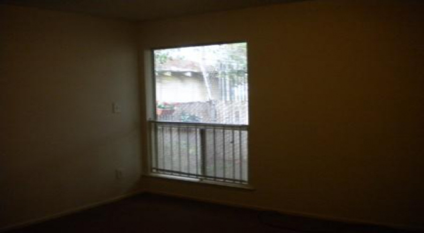 829 E Hedges Ave, Fresno, California 93728, 2 Bedrooms Bedrooms, ,1 BathroomBathrooms,Apartments,Occupied,E Hedges,1063