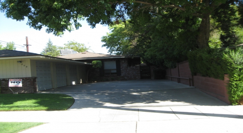 829 E Hedges Ave, Fresno, California 93728, 2 Bedrooms Bedrooms, ,1 BathroomBathrooms,Apartments,Occupied,E Hedges,1063