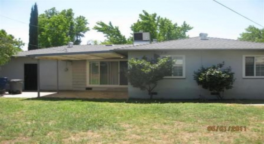 123 E Robinson Ave, CA, California 93728, 3 Bedrooms Bedrooms, ,1 BathroomBathrooms,Homes,Occupied,E Robinson,1027