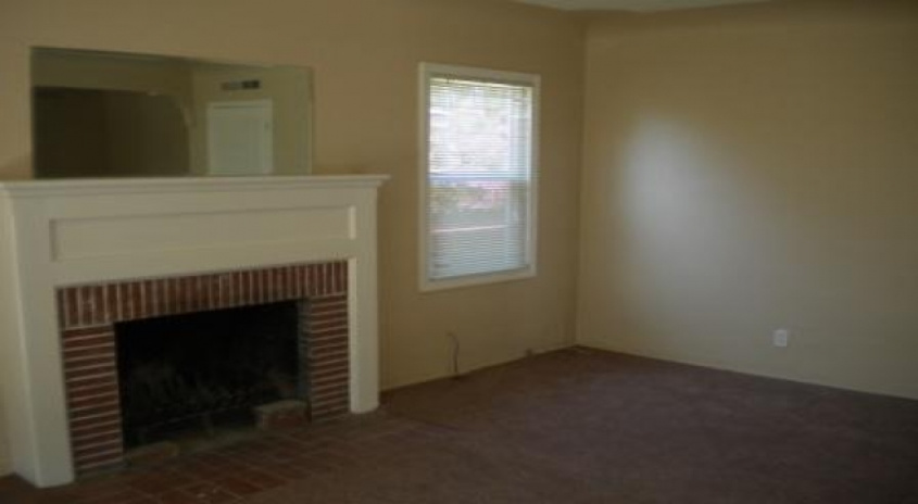 226 W Garland Ave, CA, California 93728, 2 Bedrooms Bedrooms, ,1 BathroomBathrooms,Homes,Occupied,W Garland,1033