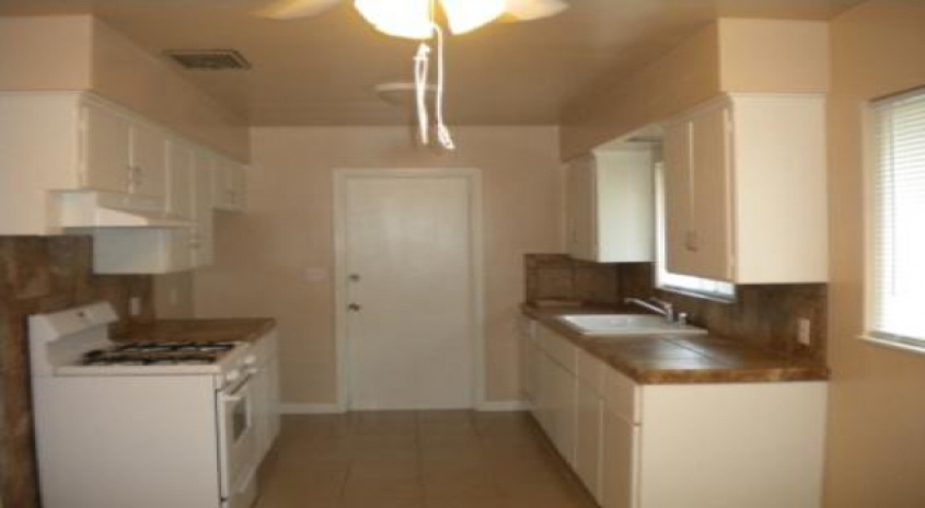 1300 N Ferger Ave, CA, California 93728, 2 Bedrooms Bedrooms, ,1 BathroomBathrooms,Homes,Occupied,N Ferger,1038