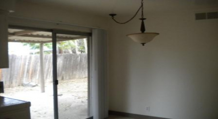 122 - 126 W Dayton Ave, Fresno, California 93728, 3 Bedrooms Bedrooms, ,2 BathroomsBathrooms,Apartments,Occupied,W Dayton,1054