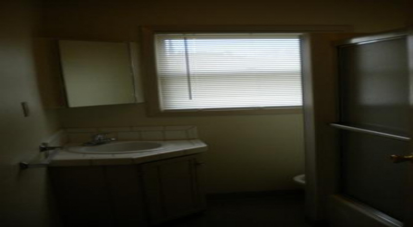 1302 - 1308 N Van Ness Ave, Fresno, California 93728, 1 Bedroom Bedrooms, ,1 BathroomBathrooms,Apartments,Occupied,N Van Ness,1055