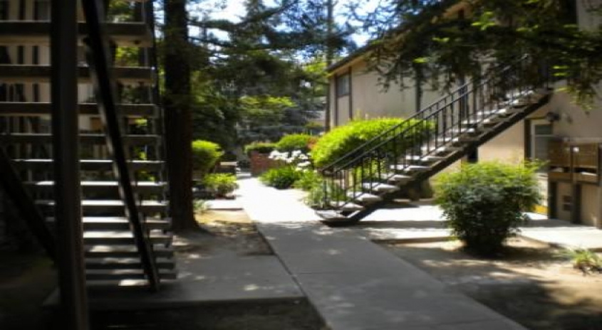 1329 N Van Ness Ave, Fresno, California 93728, 2 Bedrooms Bedrooms, ,2 BathroomsBathrooms,Apartments,For Rent,N Van Ness,1059